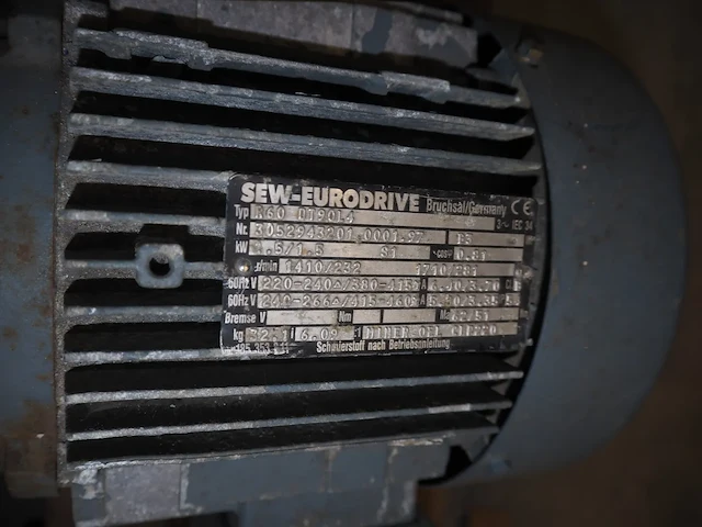 Sew - afbeelding 3 van  13
