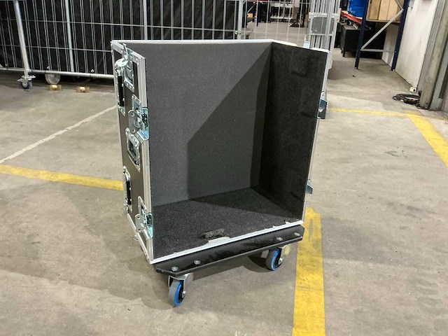 Sg waves lv1 digitale mengtafel met stageboxen - afbeelding 7 van  15