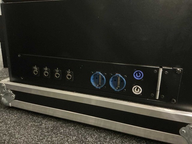 Sg waves lv1 digitale mengtafel met stageboxen - afbeelding 13 van  15