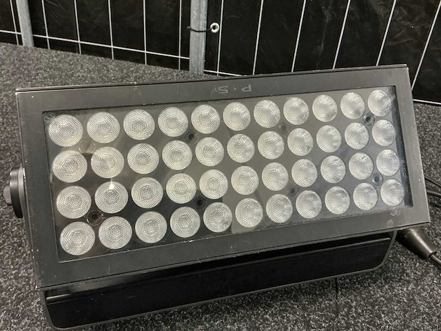 Sgm p-5 led wash light (4x) - afbeelding 2 van  7