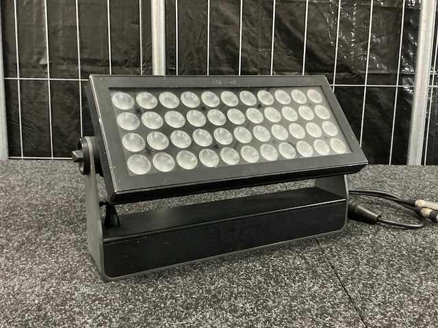 Sgm p-5 led wash light (4x) - afbeelding 1 van  7