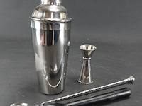 Shaker met toebehoren - afbeelding 1 van  5