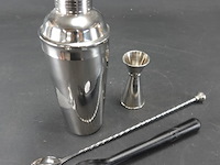 Shaker met toebehoren - afbeelding 2 van  5