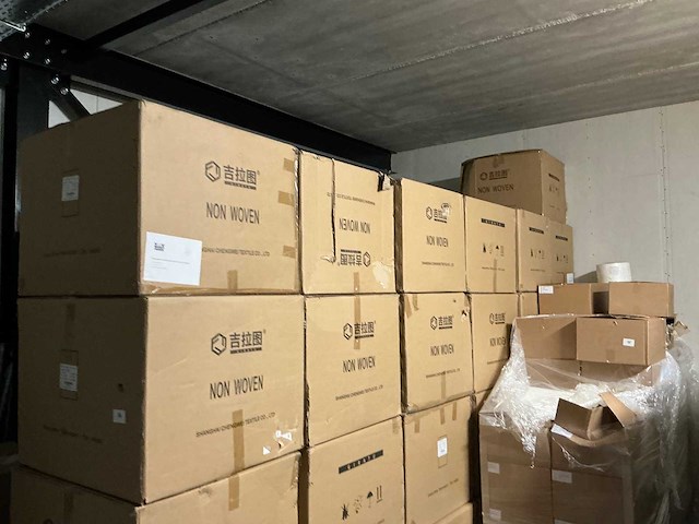Shanghai chengwei textile - non woven textiel in doos (25x) - afbeelding 2 van  4
