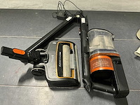 Shark cordless vacuüm anti hair-wrap powerfins steelstofzuiger - afbeelding 1 van  5