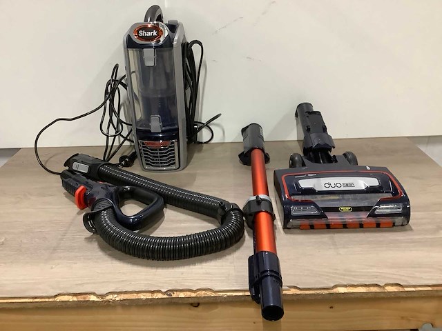 Shark nz801eut steelstofzuiger - afbeelding 3 van  7