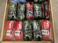 Shark partij bokshandschoenen, 15 paar - afbeelding 2 van  3