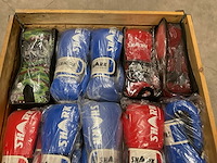 Shark partij bokshandschoenen, 15 paar - afbeelding 3 van  3