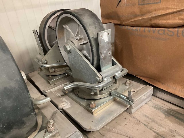 Sharkcage wielen set - afbeelding 1 van  2