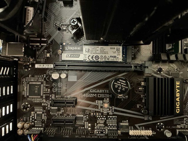 Sharkoon v100 desktop met monitor - afbeelding 7 van  7