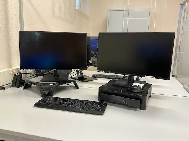 Sharkoon v100 desktop met monitor - afbeelding 1 van  7