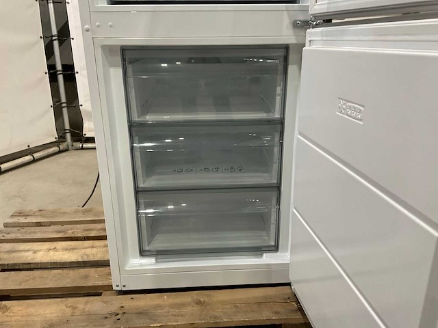 Sharp - koelvriescombinatie - afbeelding 3 van  7