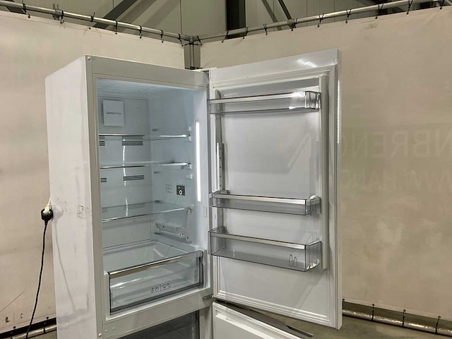 Sharp - koelvriescombinatie - afbeelding 4 van  7