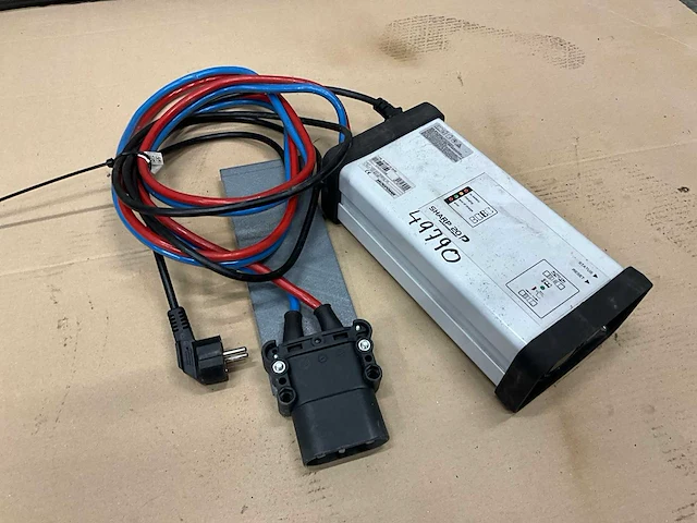 Sharp 20p acculader - afbeelding 1 van  5