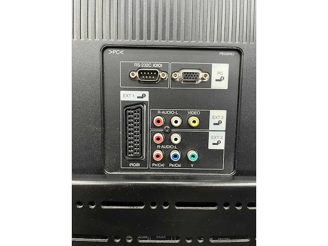 Sharp aquos - 60" monitor met muurbeugel - afbeelding 2 van  13