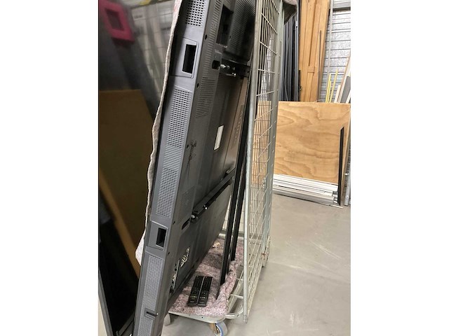 Sharp lc-80le645e aquos televisie (2x) - afbeelding 2 van  13