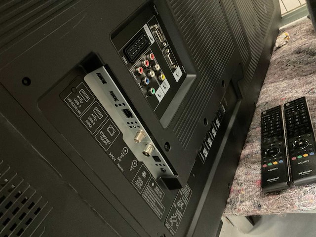 Sharp lc-80le645e aquos televisie (2x) - afbeelding 11 van  13