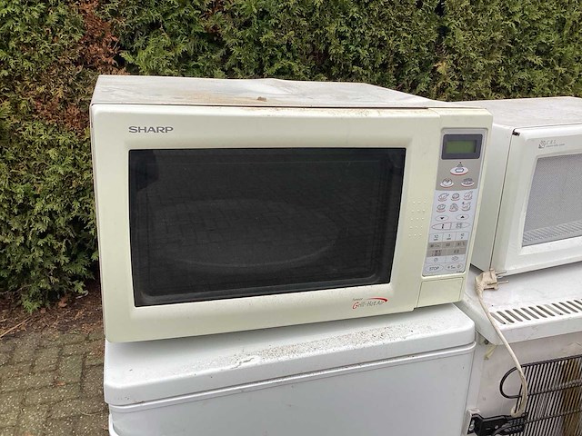 Sharp r-961 combimagnetron - afbeelding 1 van  7