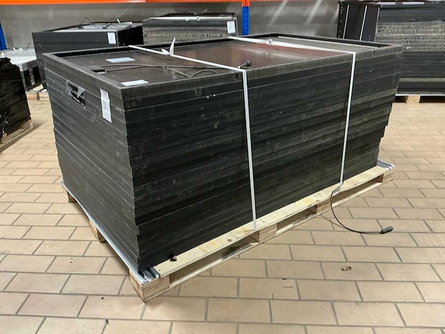 Sharp u-ak300b zonnepaneel (19x) - afbeelding 1 van  5