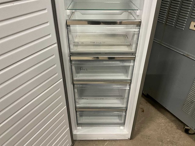 Sharp vriezer - afbeelding 5 van  8