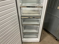 Sharp vriezer - afbeelding 5 van  8