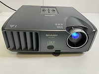 Sharp (xg-f260x) 3.000 lumen xga projector (479 lamp hours)