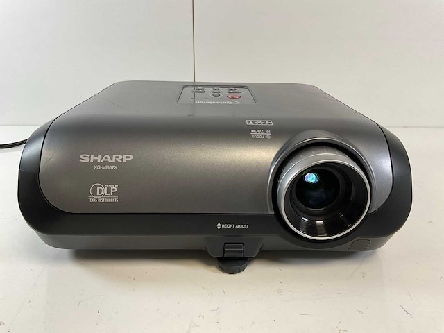 Sharp (xg-mb67x) 3000 lumen xga projector (700 lamp hours) - afbeelding 1 van  5