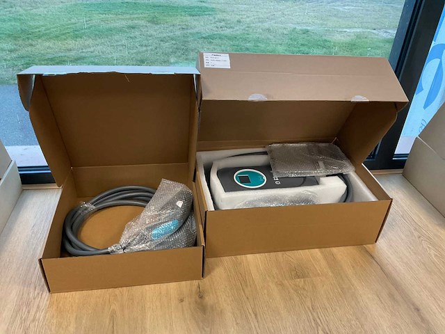 Shell recharge kevb-207-p wallbox thuislader - afbeelding 1 van  4