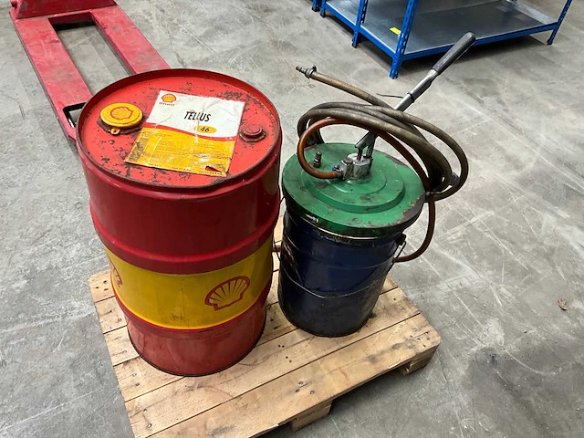 Shell tellus 46 hydrauliek olie - afbeelding 3 van  4