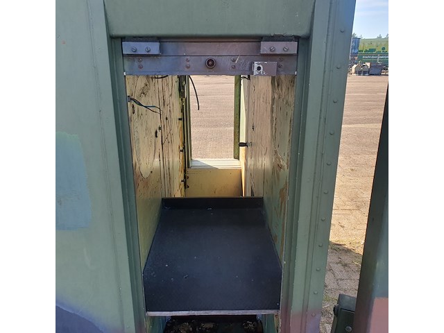 Shelter, 1996 - afbeelding 20 van  31