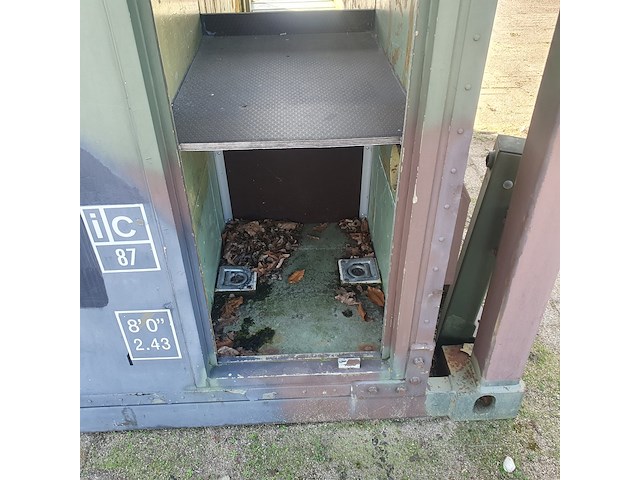 Shelter, 1996 - afbeelding 21 van  31