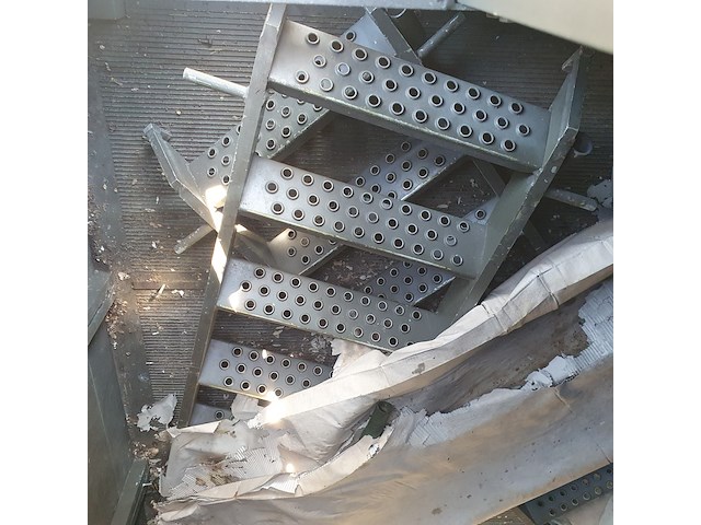 Shelter, fokker, 4 se 425 lpa - afbeelding 17 van  25