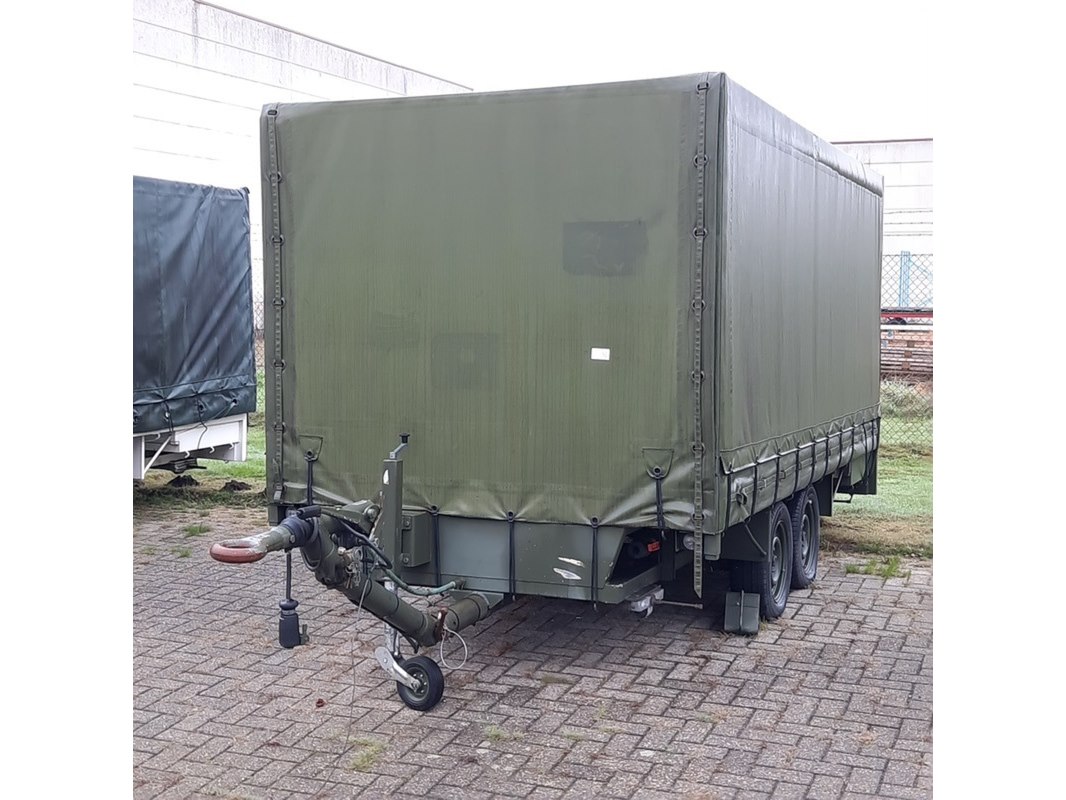 Shelters en aanhangwagens