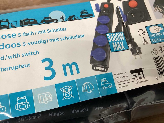 Shi stekkerdoos 5 voudig spatwaterdicht met schakelaar (56x) - afbeelding 7 van  7