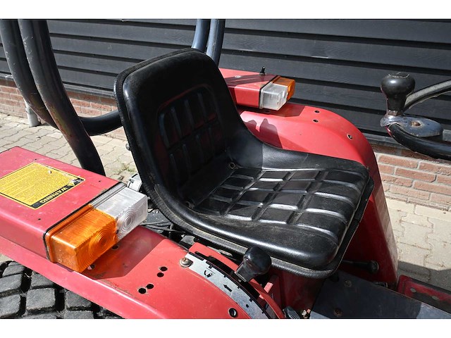 Shibaura - sp1440 - vierwielaangedreven landbouwtractor - afbeelding 12 van  17
