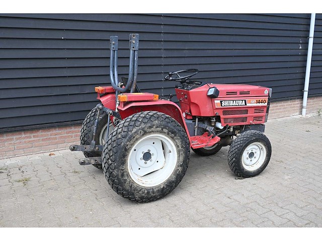 Shibaura - sp1440 - vierwielaangedreven landbouwtractor - afbeelding 17 van  17