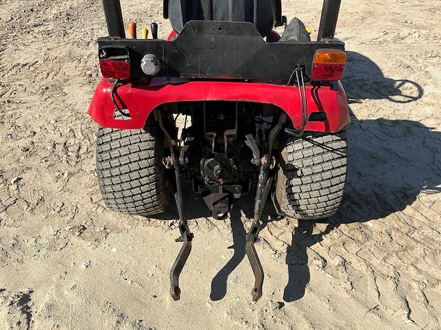 Shibaura sx 24 hst minitractor - afbeelding 13 van  14