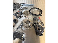 Shimano - claris 3x8 sp - groepset - afbeelding 3 van  9