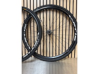 Shimano - mt15 - wielset - afbeelding 4 van  10