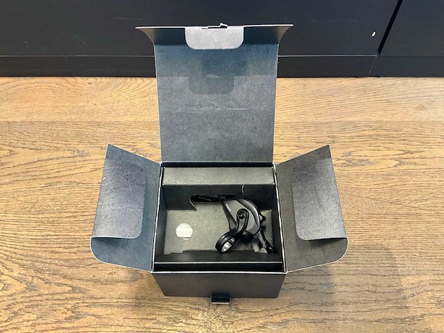 Shimano deore xt sl-m8100 schakelhendel rechts - afbeelding 1 van  3