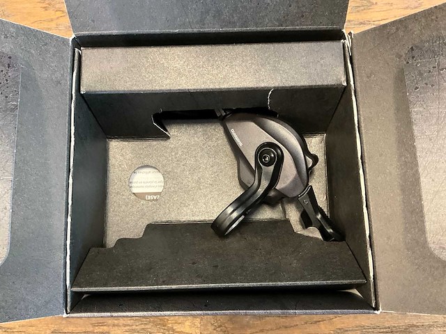 Shimano deore xt sl-m8100 schakelhendel rechts - afbeelding 2 van  3