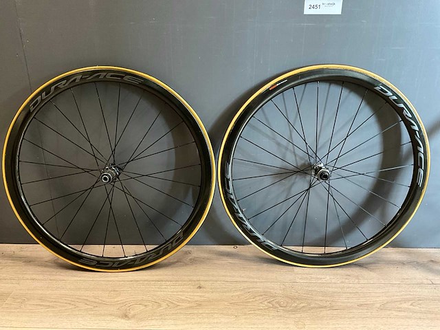 Shimano dura-ace carbon wielset - afbeelding 1 van  6