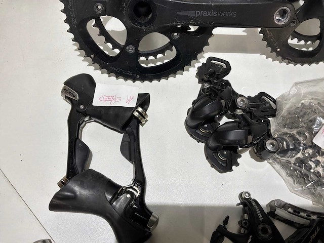 Shimano / trp / praxisworks set tandwielkast en ketting en schakelmateriaal (2x) - afbeelding 4 van  9