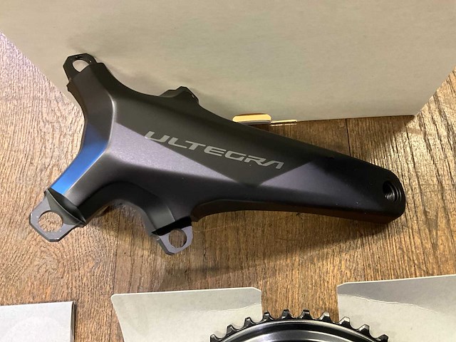 Shimano ultegra fc-r8100 crankstel 50-34t 172.5mm - afbeelding 4 van  7