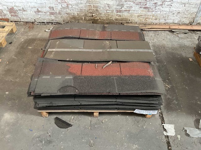 Shingles - bitumen dakmateriaal (225x) - afbeelding 1 van  4