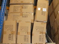 Shoppers doabuy op 2 pallets. ca. 2500 stuks in 25 dozen. - afbeelding 2 van  3