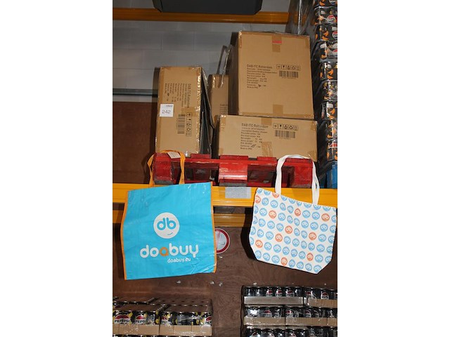 Shoppers doabuy op pallet. ca. 500 stuks in 5 dozen. - afbeelding 2 van  2