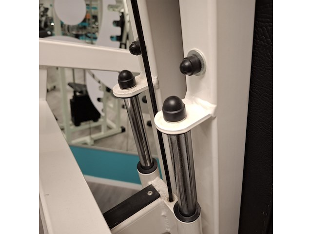 Shoulder press technogym - afbeelding 9 van  11