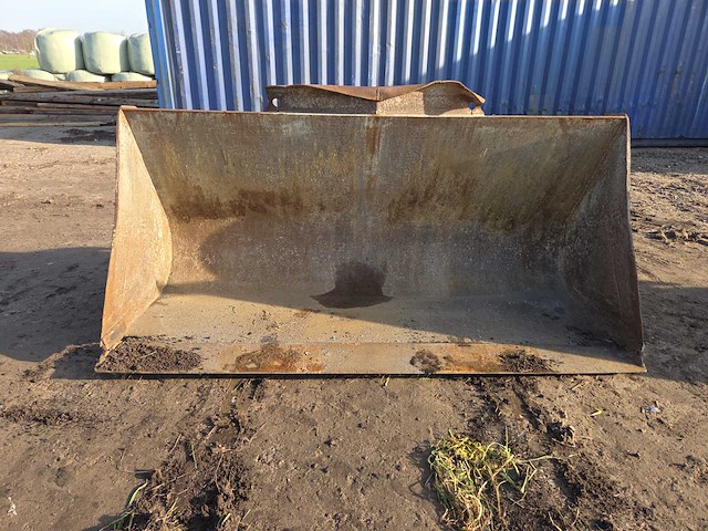 Shovel bak (volvo aansluiting) - afbeelding 1 van  4