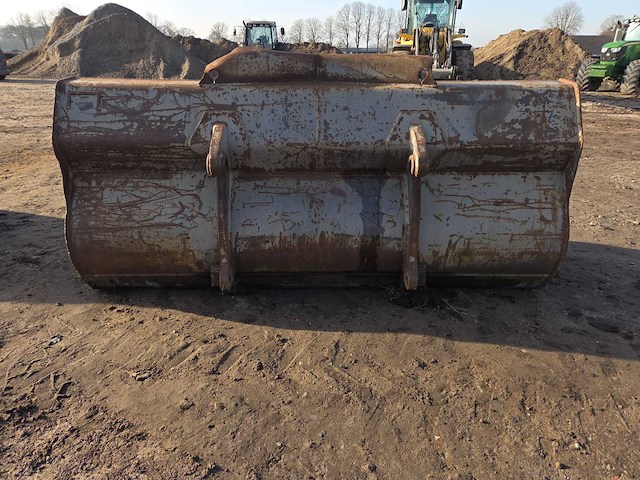 Shovel bak (volvo aansluiting) - afbeelding 2 van  4